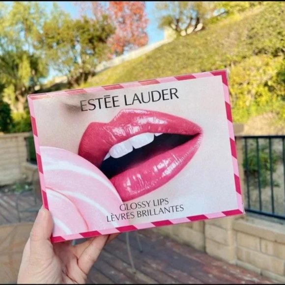 Estée Lauder Glossy Lips Set - 2 Colors Envy Lip Shines, 1 Mascara Full Size - Picture 2 of 6